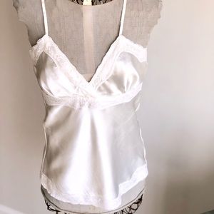 Host Pick ✨ Madrid Soft White Cami